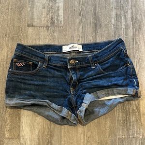 Millennial style low rise short shorts dark wash